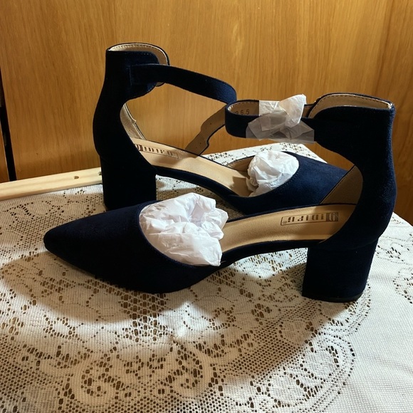 Navy Shoes Suede Low Block Heel Closed Toe Ankle Strap New in box - Picture 4 of 5